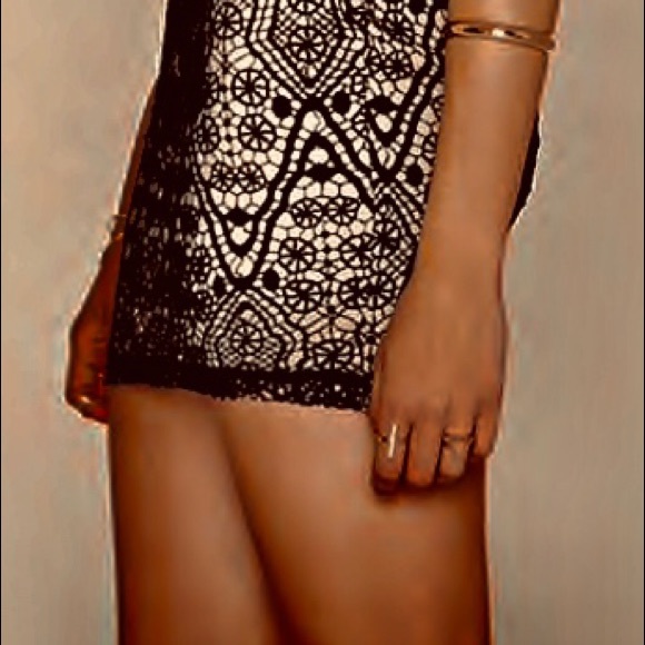 Medallion Lace Bodycon Dress Sz S - Picture 3 of 5